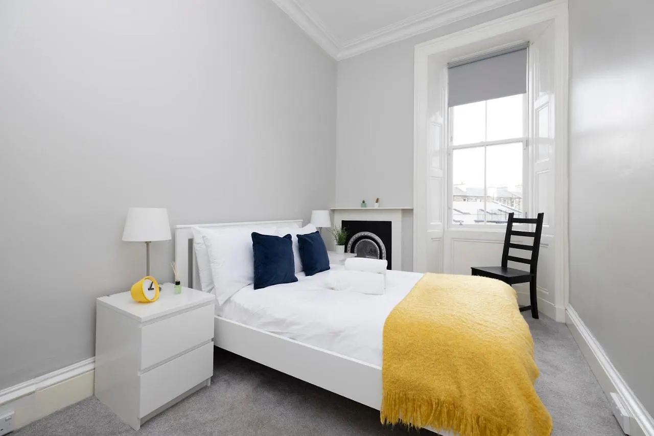 Apartmán Joivy Splendid 4-Bed Flat Near The Castle Edinburgh Velká Británie